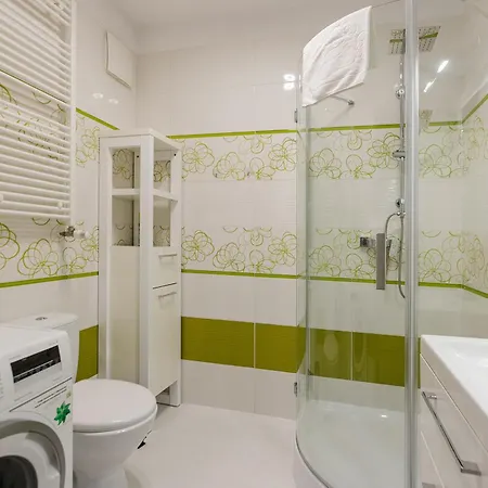 Shortstaypoland Kasprzaka B172 *